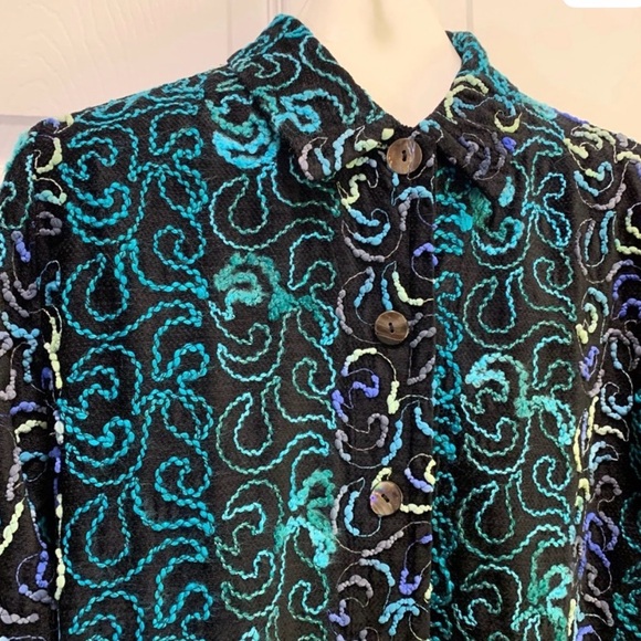 Chicos Chico’s Black blu and green embroidery embossed waist coat. Size large - Picture 2 of 7